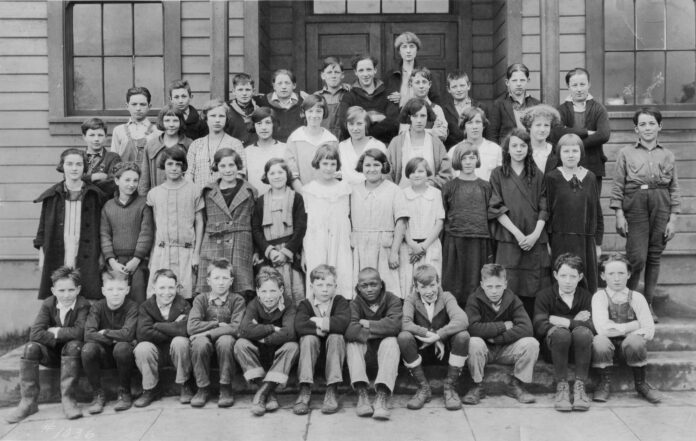 1926 BD School Students-e